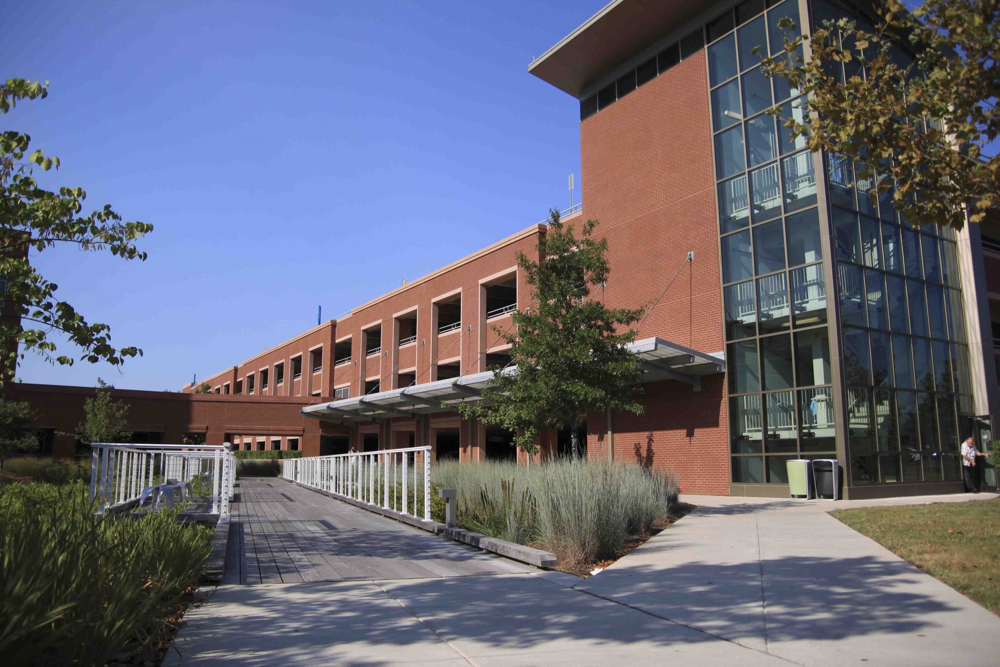 Kaiser Permanente Medical Office Buildings - Mahan Rykiel Associates